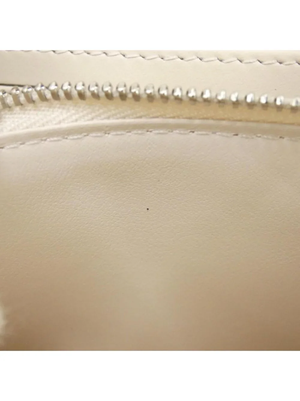 Louis Vuitton Mahina Zippy Wallet